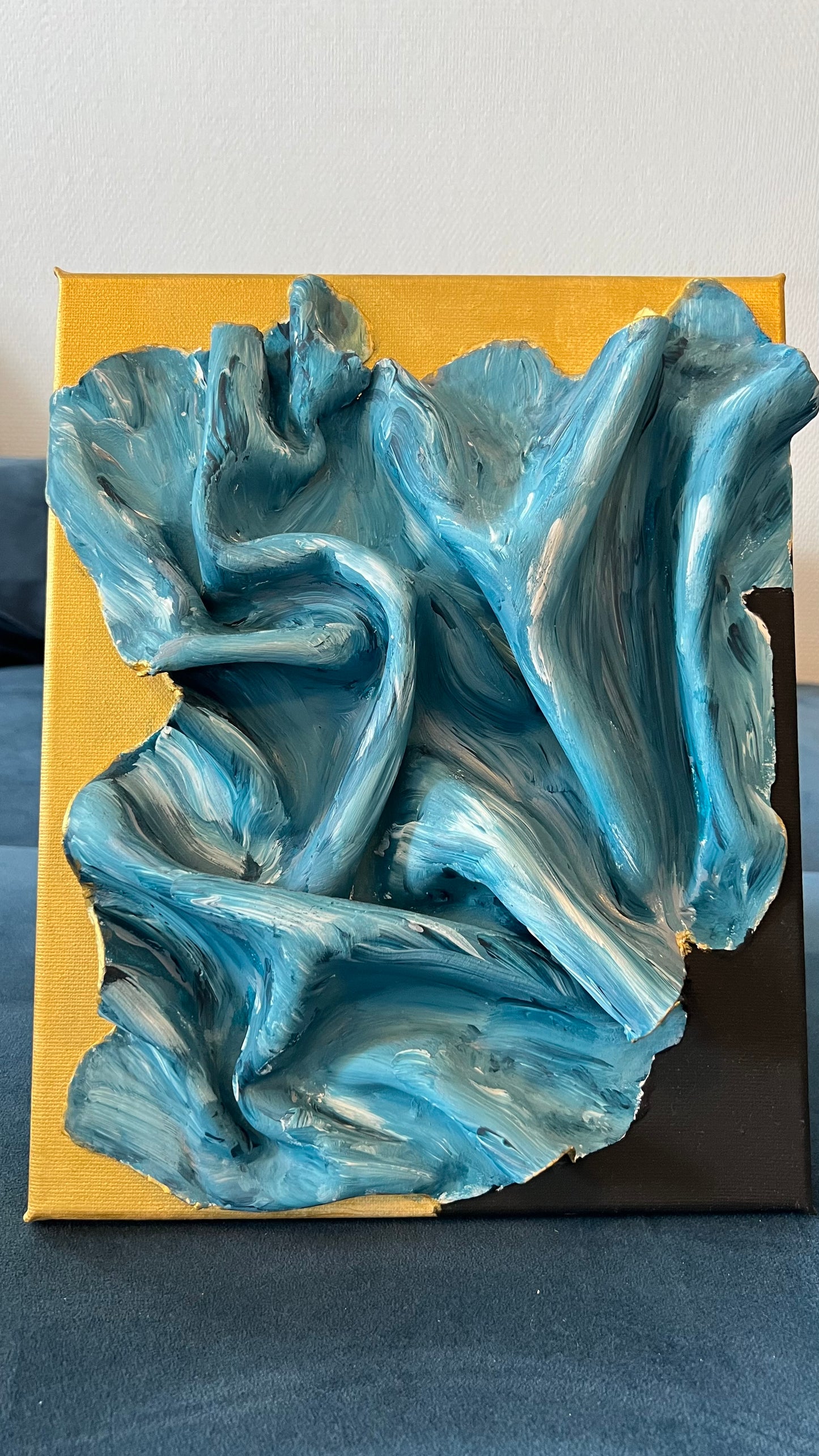 ONDAS DE LUJURIA DORADA
